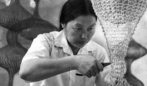 ruth-asawa-working-2-w