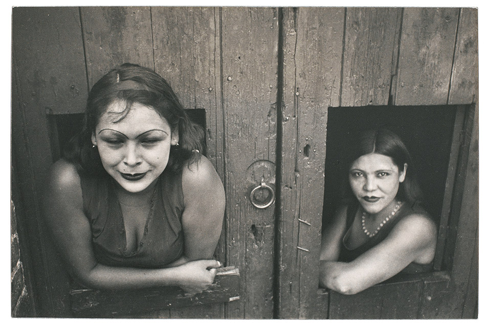skirball-cultural-center_Henri-Cartier-Bresson,-Calle-Cuauhtemoctzin,-Mexico-City,-1934