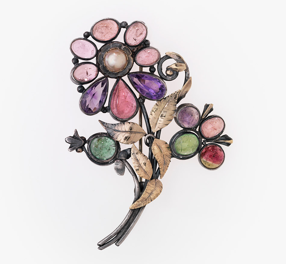 Jessie-Ames-Dunbar_08_Brooch