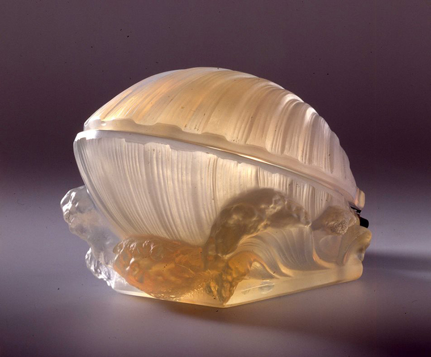 1936 Rene Lalique created this lovely box for the Tresor de la Mer by Saks_850 W