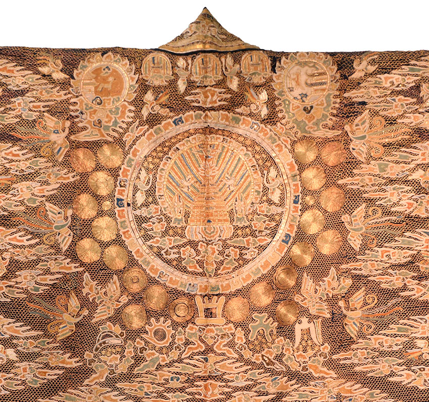 Taoist-priests-robe_DETAIL_-Qing-dynasty_138-×-204-cm-Asian-Arts-Museum_-Nice-_page-232_850_W