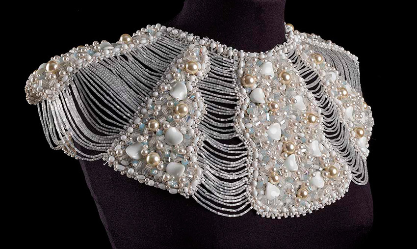 189.-Pectoral,-luneville embroidery-by-Johan-Luc-Katt