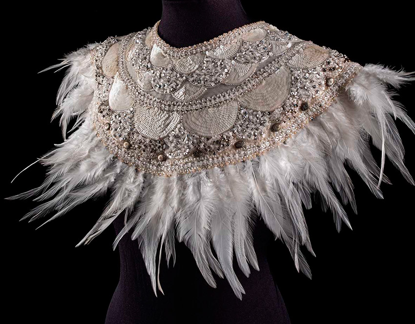 191.-Pectoral,-luneville embroidery-by-Johan-Luc-Katt