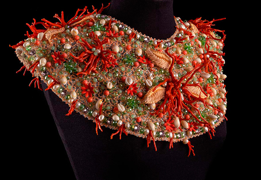 192.-Pectoral,-luneville embroidery-by-Johan-Luc-Katt