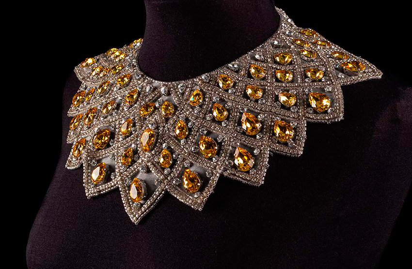 203. Necklace, luneville embroidery-by-Johan-Luc-Katt