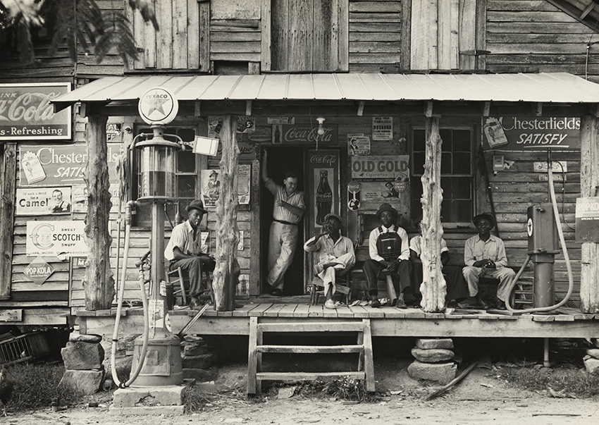 Dorothea Lange_Country store on dirt road